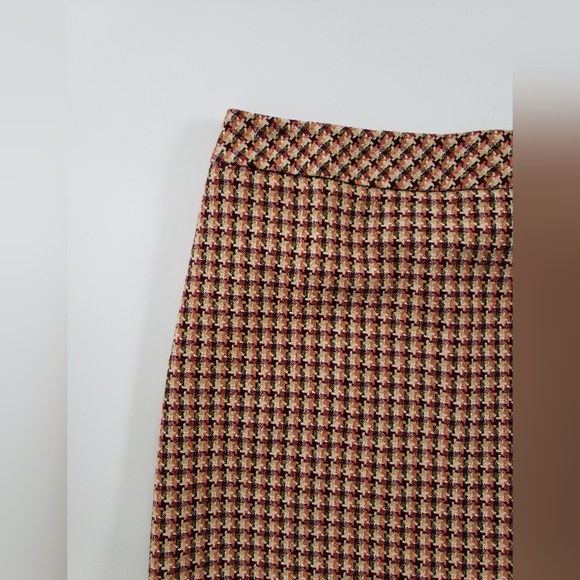 LOFT Textured Tweed Shift Skirt - Picture 2 of 8